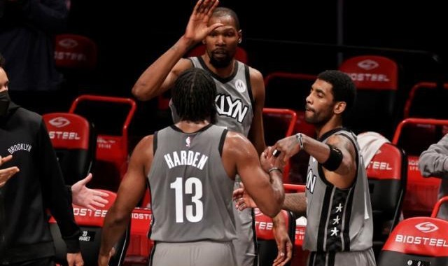 赛事比分-合砍89分加时力克老鹰 篮网三巨头在磨合中成长