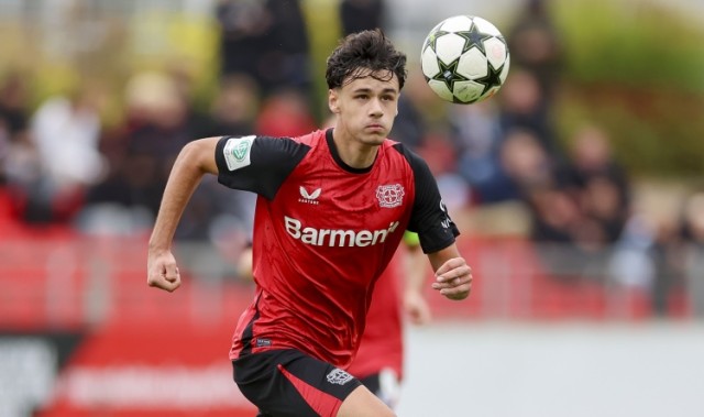 体育直播-佩杜拉：那不勒斯有意18岁波黑边锋阿拉伊贝戈维奇